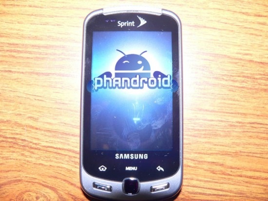 Samsung InstinctQ con Android frente