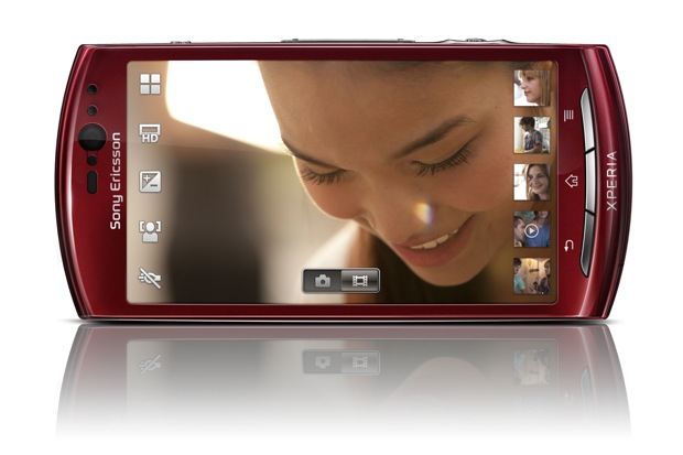 Xperia-Neo_V_FrontH_Red