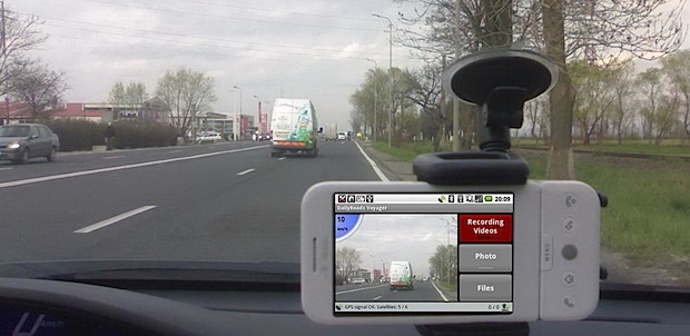 Víctima de choque captura todo en video gracias a su smartphone Android