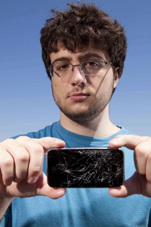 Creador de JailbreakMe contratado por Apple