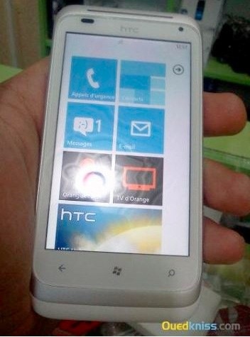 HTC Omega aparece en fotos en sitio de subasta