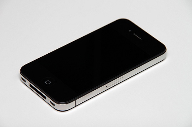 Defecto en la pantalla del iPhone 5 podría impactar en stock