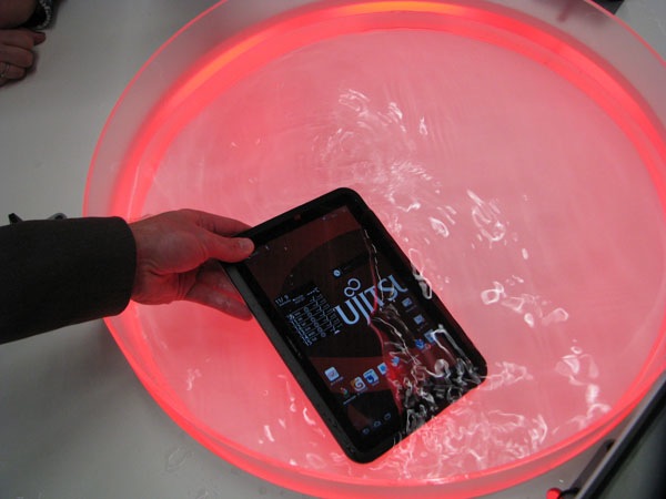 fujitsu arrows tab