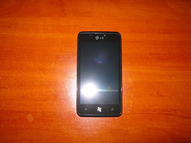LG Fantasy con Windows Phone Mango aparece en fotos