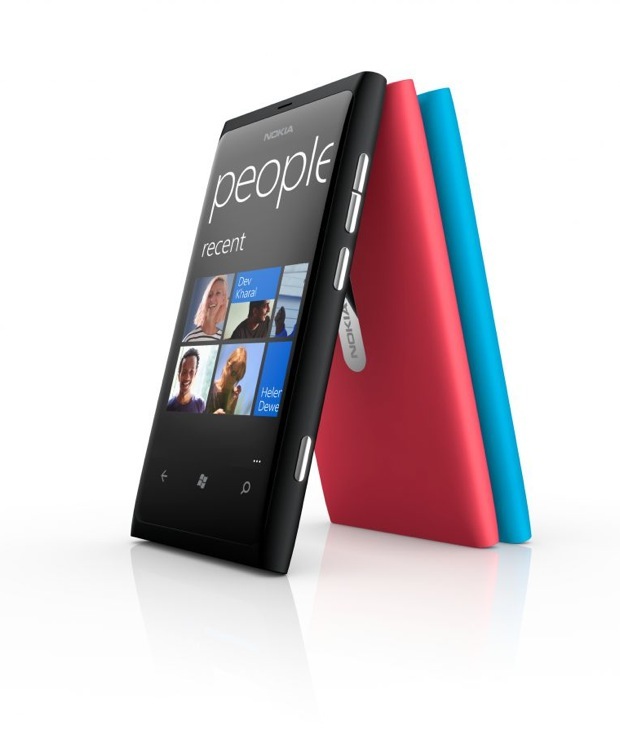 Nokia corregirá el problema de batería del Lumia 800 a principios del próximo año