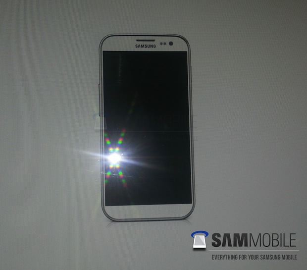 ¿Es este el Samsung Galaxy S IV?