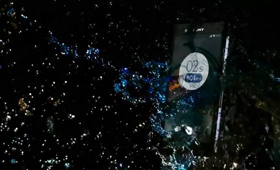Sony Xperia Z resiste líquido y polvo en Slow Motion