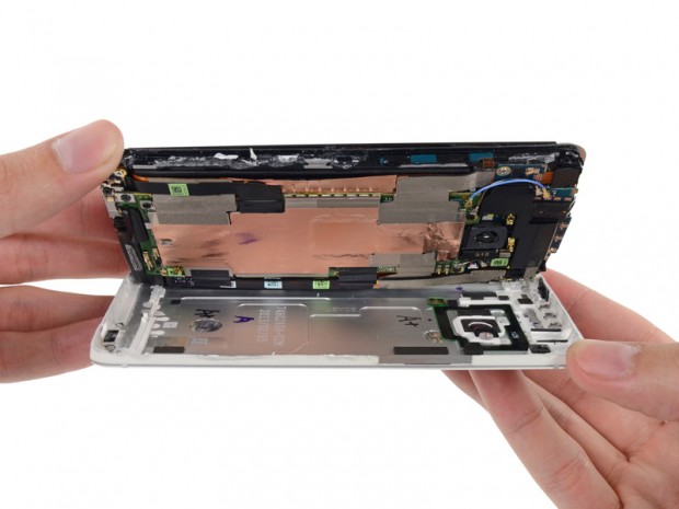 Despiece del HTC One revela que es prácticamente irreparable