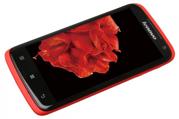 Lenovo S820 con SIM dual presentado