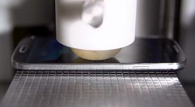 Samsung Galaxy S 4 sometido a torturas