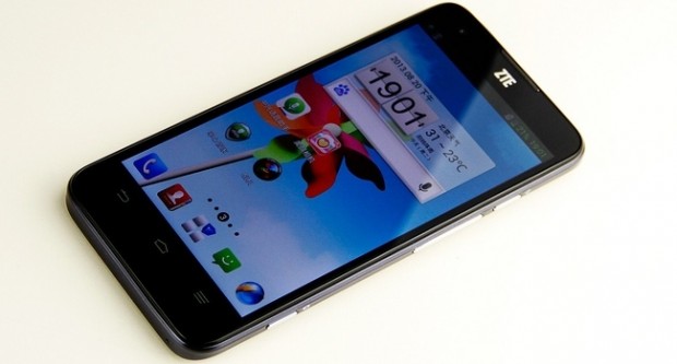ZTE U988S es el primer smartphone con Tegra 4 y costará 320 dólares