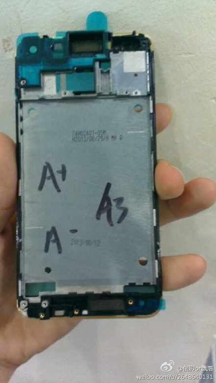 HTC One champagne