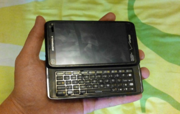 Motorola Droid 5 aparece en fotos nuevamente: pantalla 720p de 4.3 pulgadas