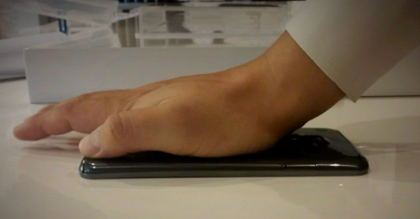 LG G Flex es realmente flexible