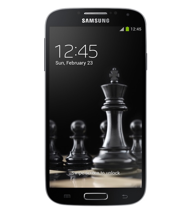 Ediciones “Black” del Samsung Galaxy S4 y S4 Mini con símil cuero lanzados en Rusia