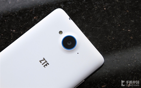 zte-redbull-v5-launch-china-3