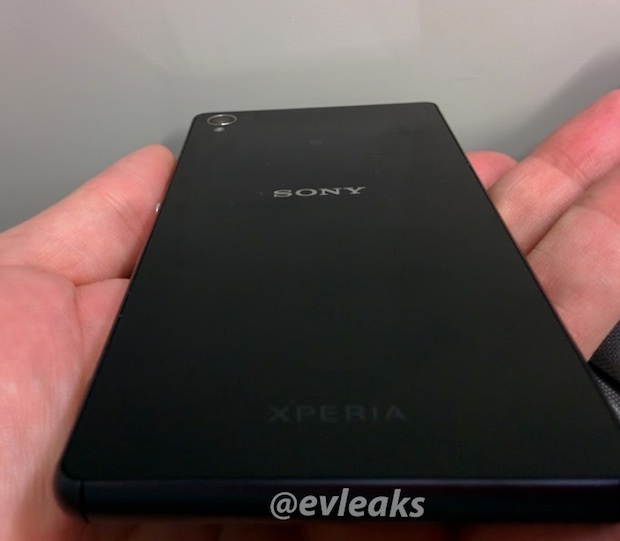 Sony Xperia Z3 posa en nuevas fotos