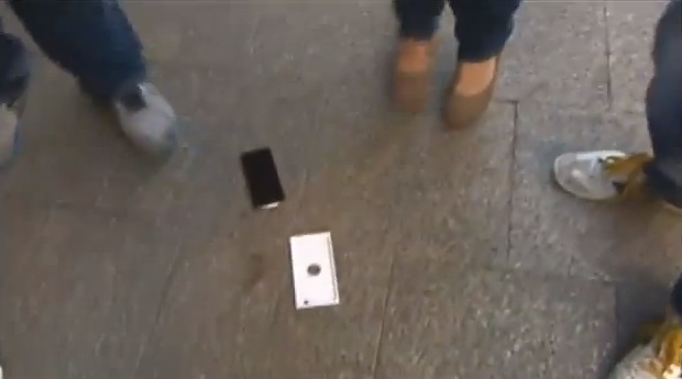 La primer persona en comprar un iPhone 6 lo deja caer accidentalmente
