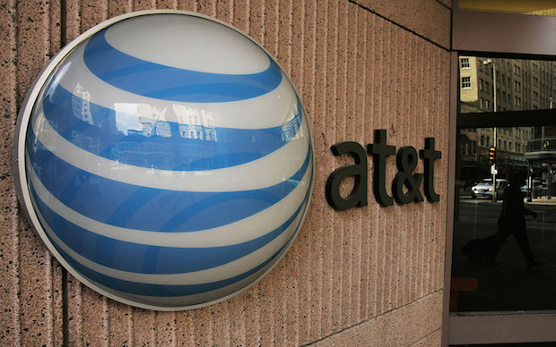 AT&T elimina las llamadas de larga distancia con el plan “Viva Mexico”