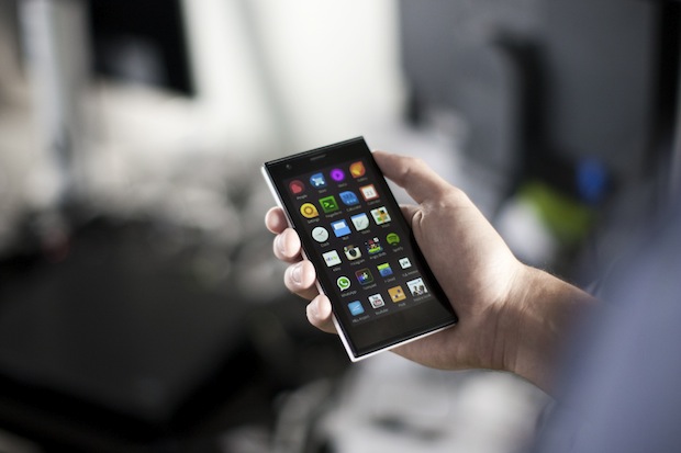 Jolla planea separar las unidades de negocio de hardware y software