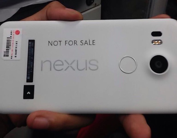 Nexus 5 (2015) fabricado por LG, fotografiado