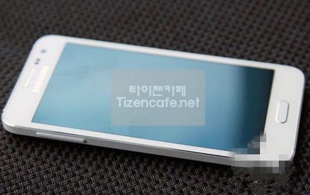 Samsung Z3 aparece en foto y comenzaría a producirse en India