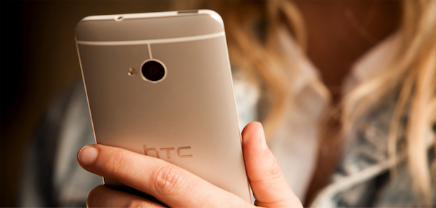 HTC One X9 aparece en más fotos