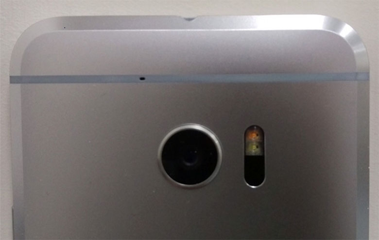 HTC One M10 muestra su parte trasera en foto filtrada