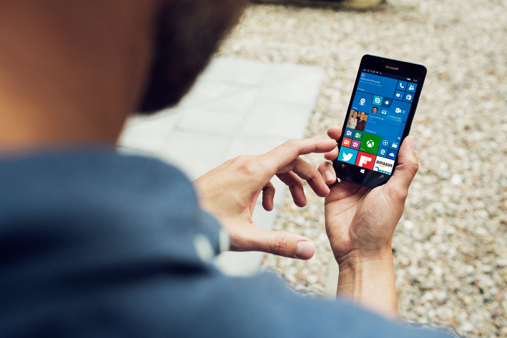 Microsoft se estaría preparando para lanzar un revolucionario smartphone en junio