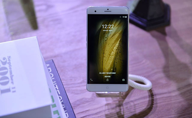 ZTE Blade V7 Max