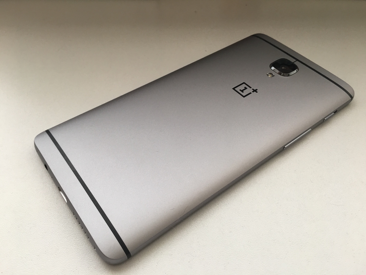 OnePlus 3 tiene un chasis unibody de metal