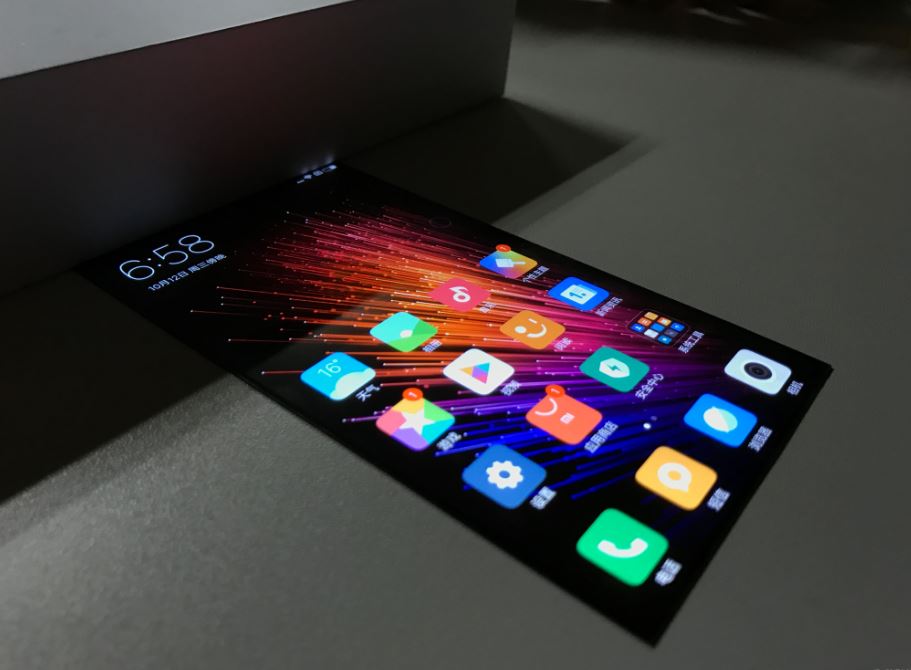 Concepto de pantalla flexible de Xiaomi se filtra en fotos