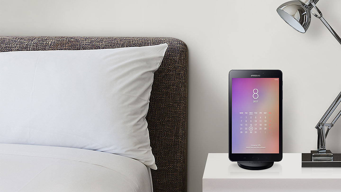 Render oficial de la Samsung Galaxy Tab A (2017) reposando en un dock.