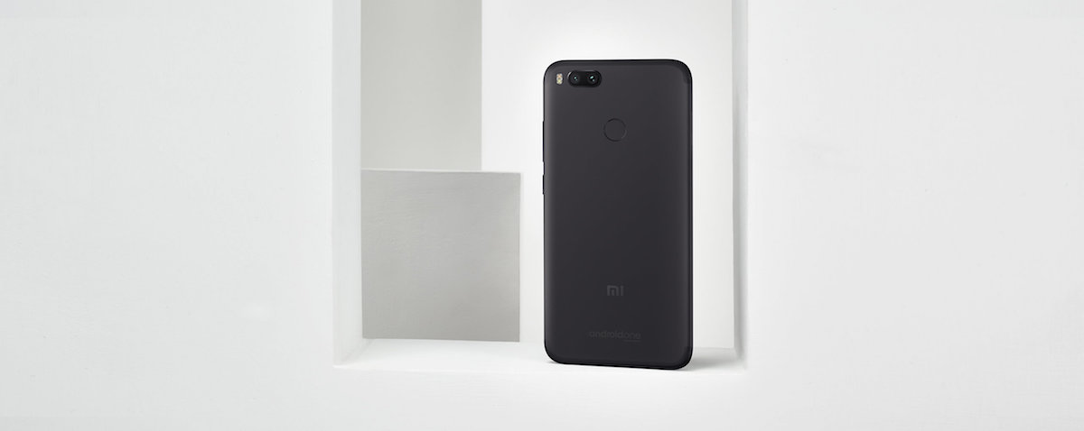 Render oficial del dorso del Xiaomi Mi A1 negro.