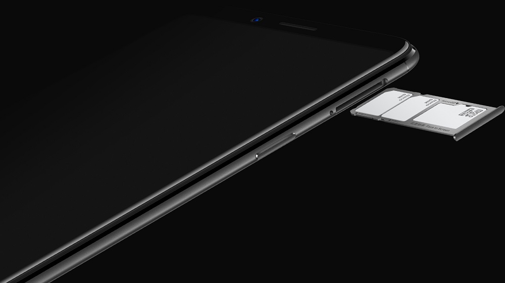 Render oficial mostrando la triple ranura para SIM dual y memoria microSD del OPPO F5.