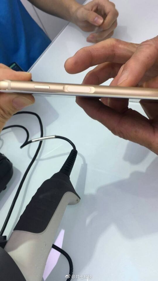 Fotografía filtrada de la arista derecha del Meizu M6s.
