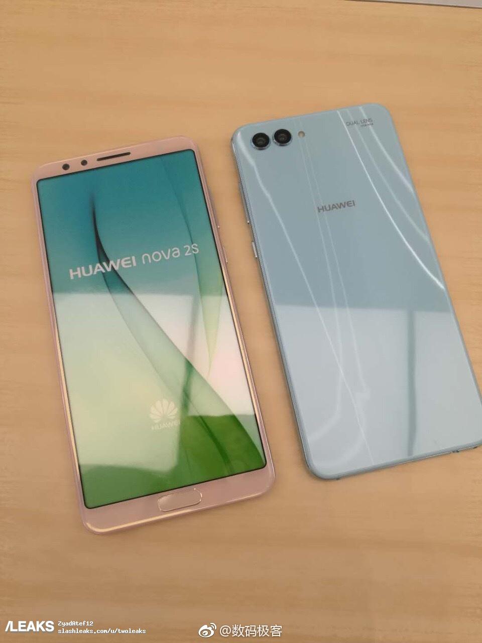 Fotografía del frente del Huawei Nova 2s color rosa y el dorso del Huawei Nova 2s color celeste.