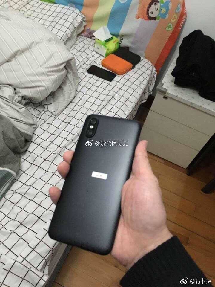 Fotografía filtrada en Weibo del dorso del supuesto Xiaomi MI 6X.