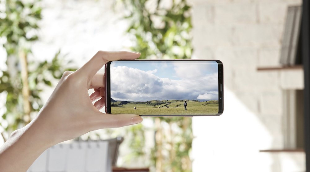 Render publicitario oficial del Samsung Galaxy S9/S9+ en su variante color negro.