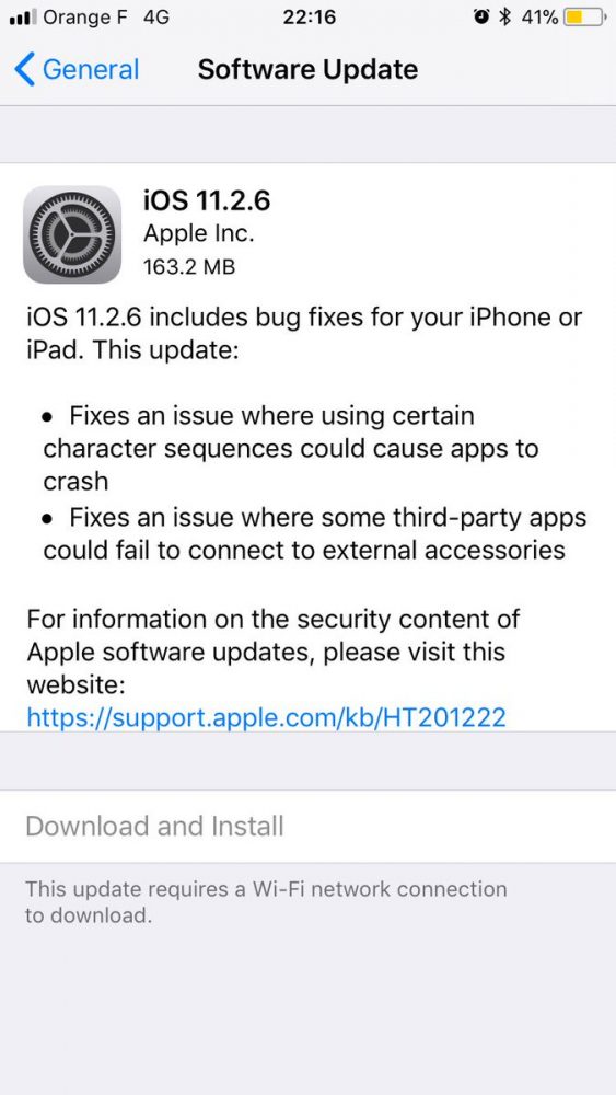 Captura de pantalla de la actualización iOS 11.2.6 lista para descargarse.