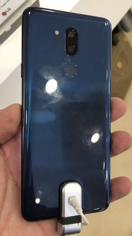 Fotografía filtrada del dorso del supuesto LG "Neo", reemplazo del LG "G7".