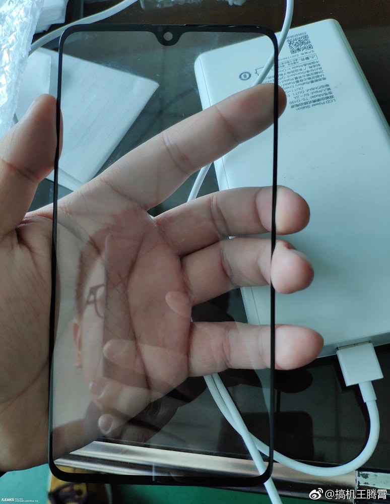 Fotografía filtrada de la supuesta carcasa frontal del Huawei Mate 20 Pro.