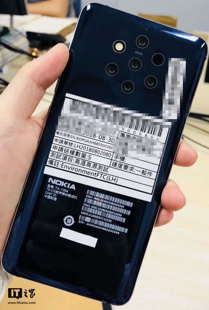Fotografía filtrada del supuesto dorso del Nokia 9 con cámara dorsal de cinco lentes.