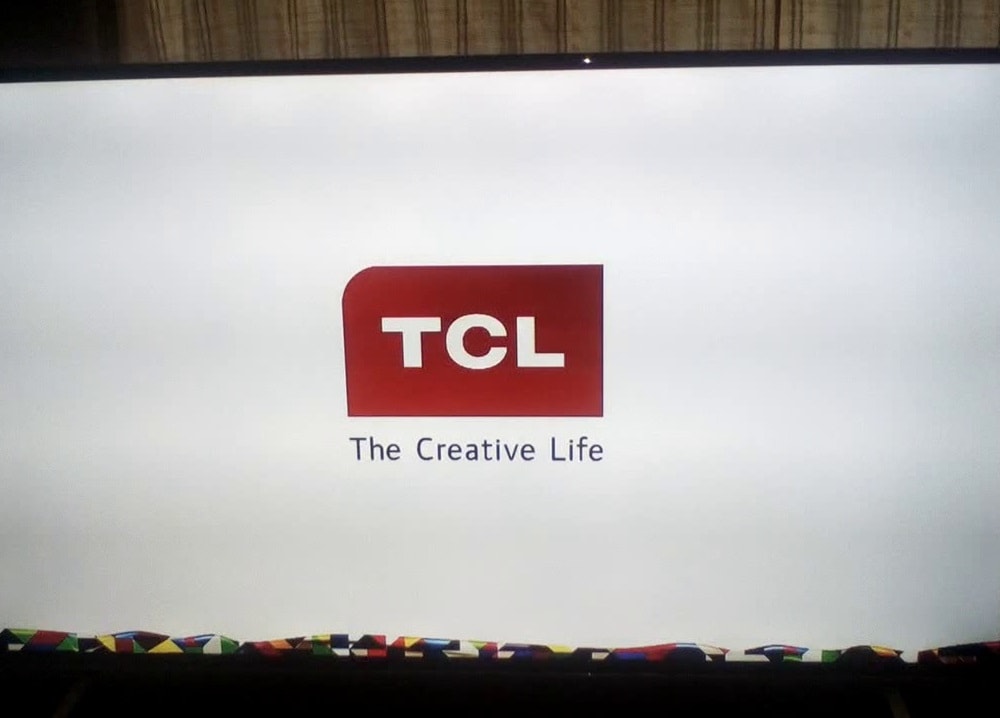 TCL presenta dos foldables conceptuales con diferentes tipos de bisagras