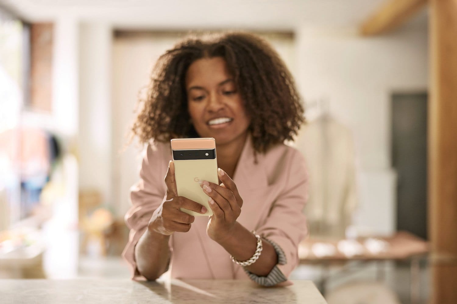 Google anuncia al Pixel 6 Pro con chip Tensor por 899 dólares