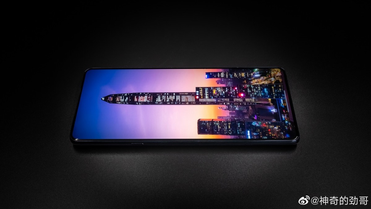 Motorola confirma cámara selfie de 60MP bajo pantalla para el Edge X30