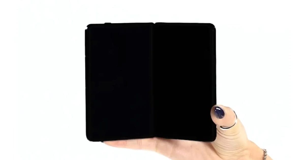 Motorola foldable wide
